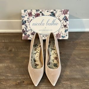 Nicola Bathie x Antonio Melani Bonnie Velvet wedding Pumps 9.5, Champagne